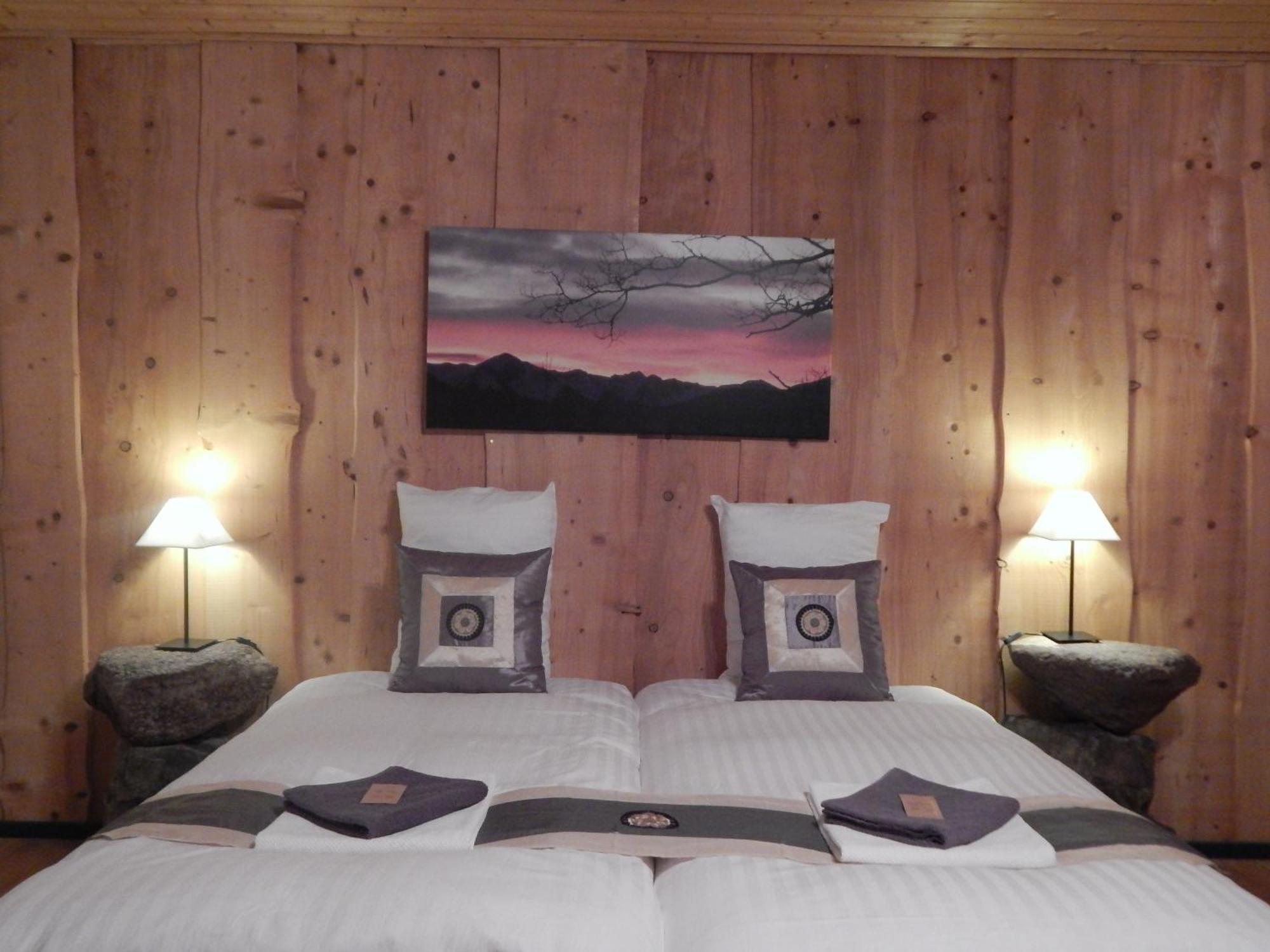 Pyrenees Emotions, Eco-Responsables, Nature, Sports Aventures Malvezie ภายนอก รูปภาพ